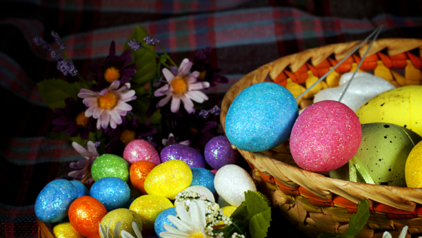 PAZITE DA SE NE OTRUJETE Evo koliko dugo smete da držite jaja na stolu posle Uskrsa